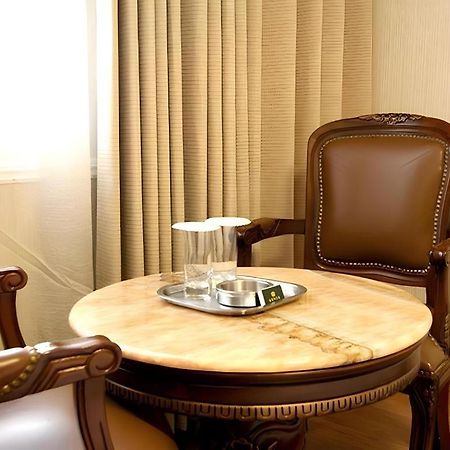 Hotel Olympic Changwon Bagian luar foto