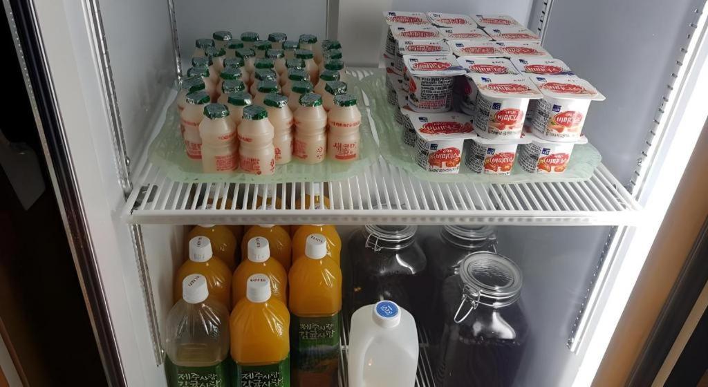 Hotel Olympic Changwon Bagian luar foto