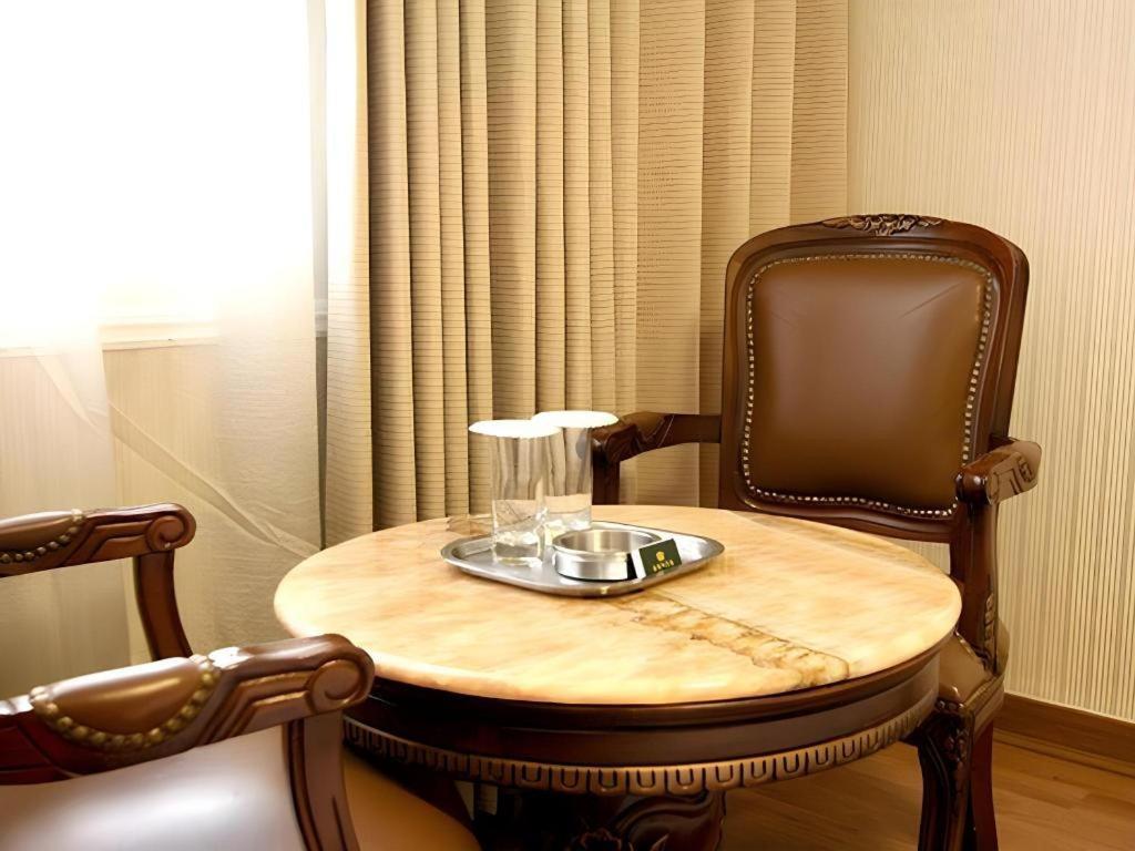 Hotel Olympic Changwon Bagian luar foto
